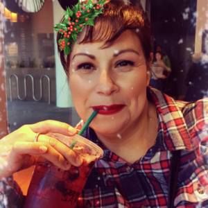 Meet your Posher, Adela